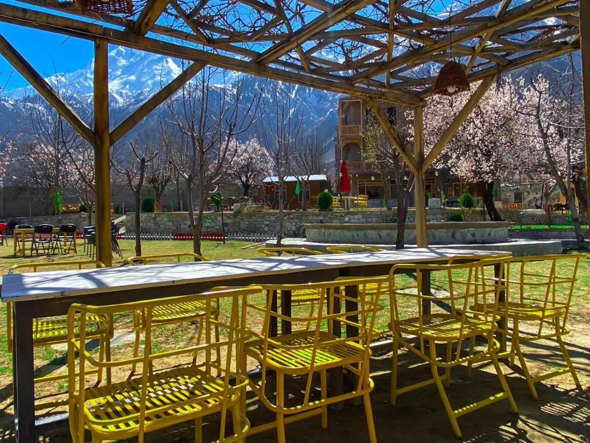 Dumani Nagar Hotel & Resort Karimabad  Eksteriør billede