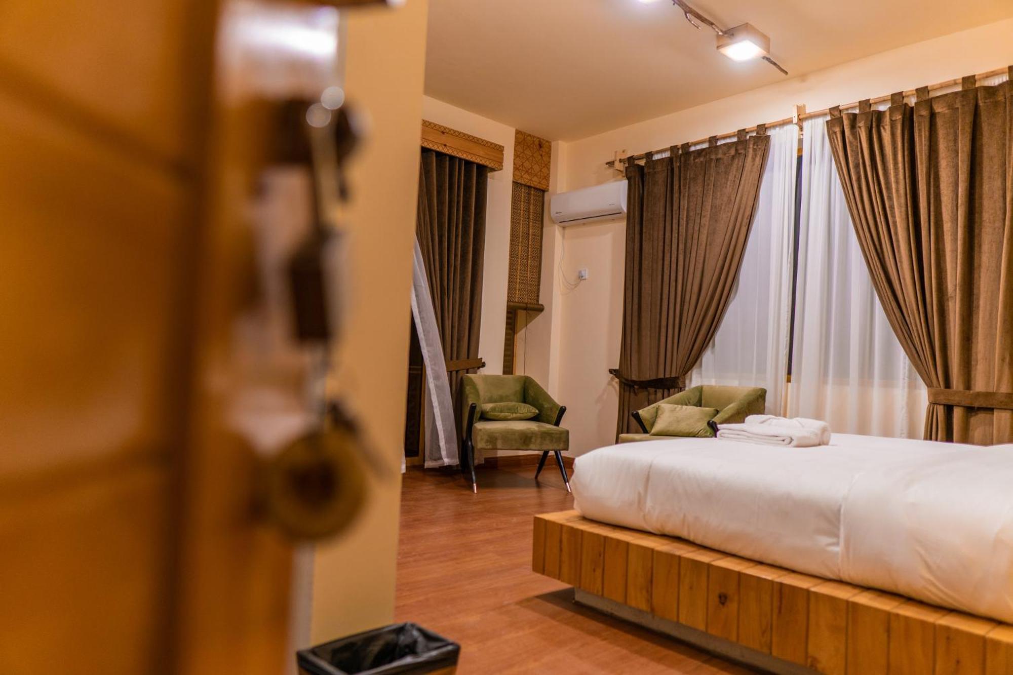 Dumani Nagar Hotel & Resort Karimabad  Eksteriør billede